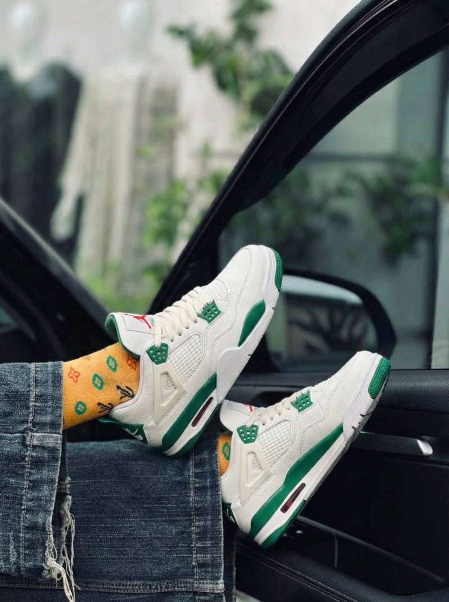 Jordan 4 Retro SB Pine Green