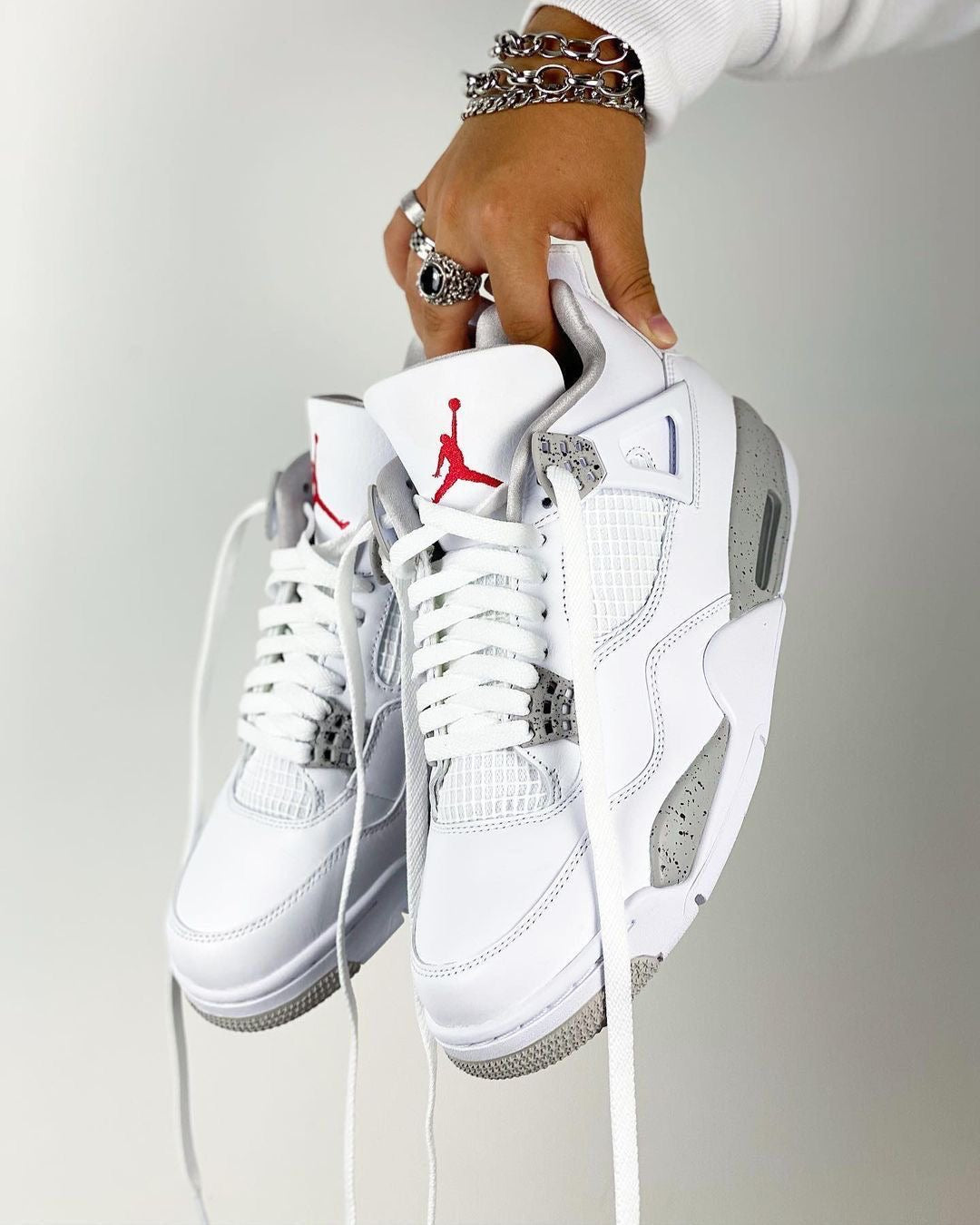 Jordan Retro 4 - White Oreo