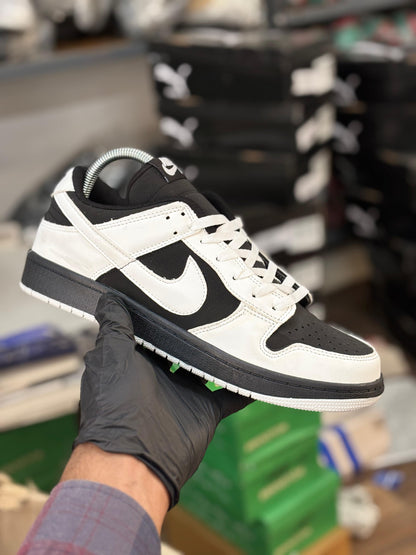 Nike Dunk Low "Reverse Panda"