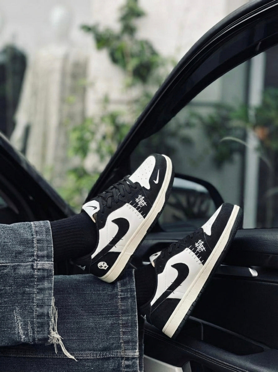 Nike Dunk Panda Low Voodoo