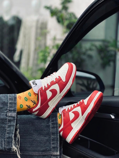 Nike Dunks low "University Red"