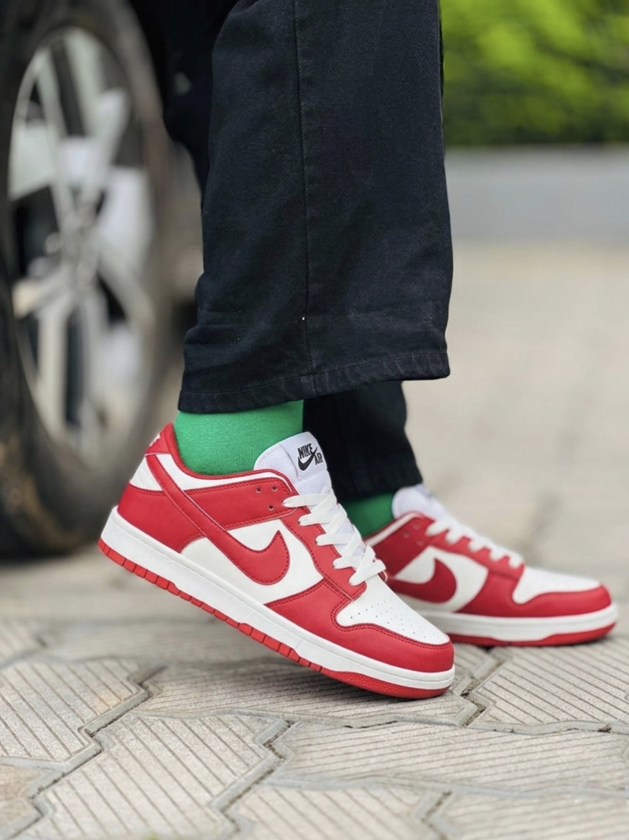 Nike Dunks low "University Red"