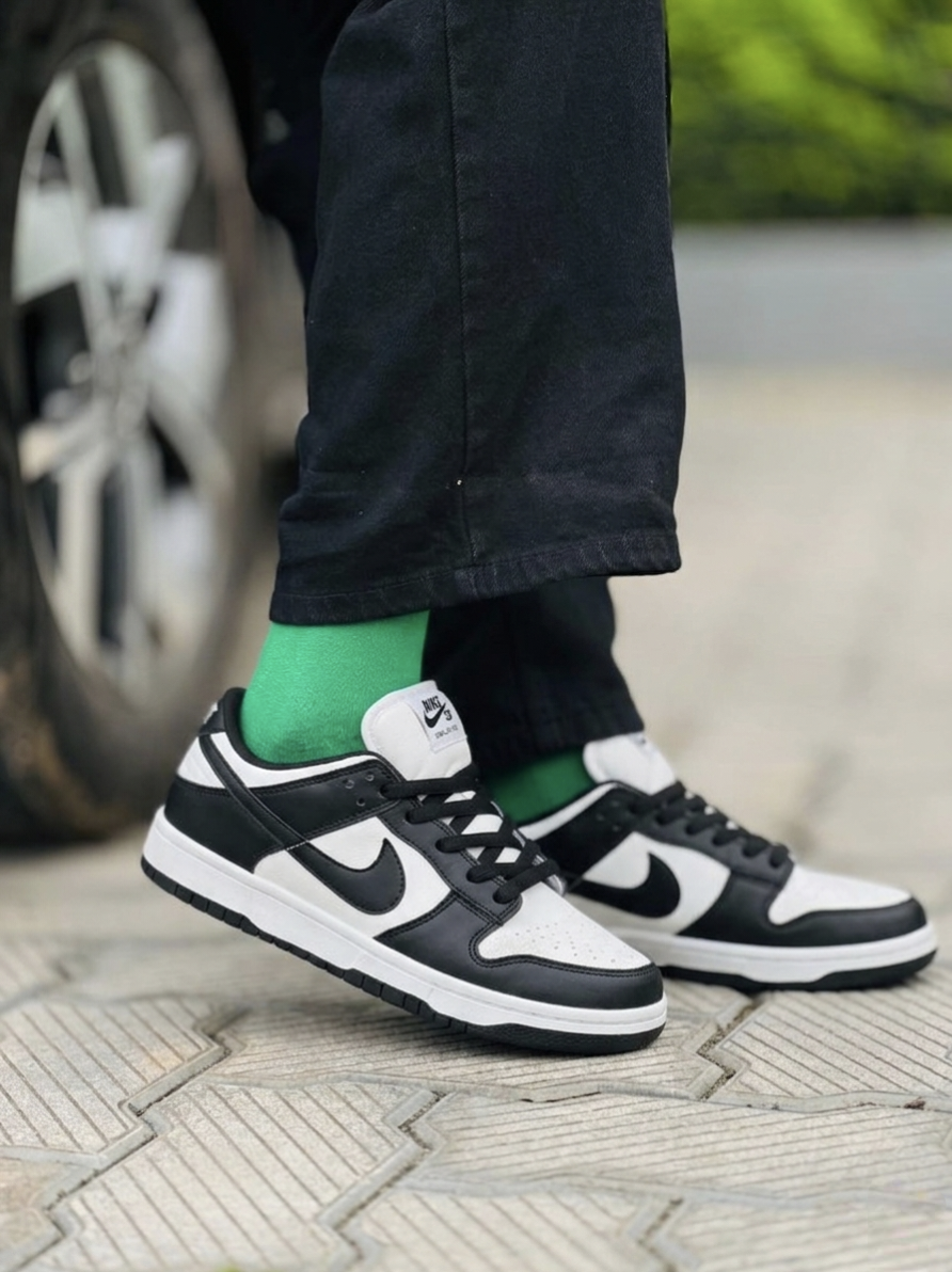 Nike Dunk Panda Low