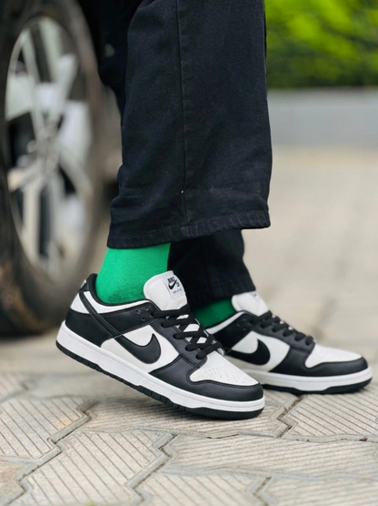 Nike Dunk Panda Low