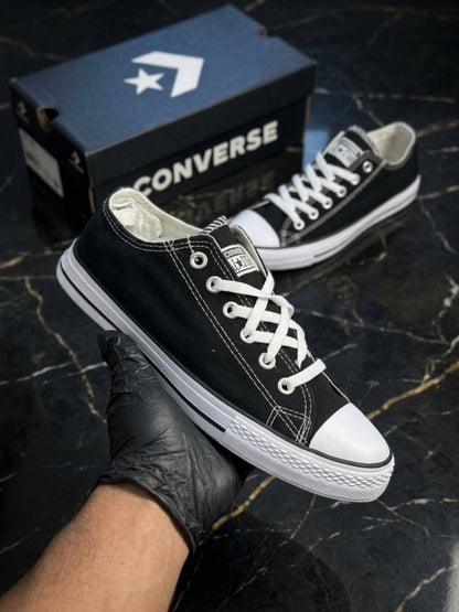 Conversee Low Black White